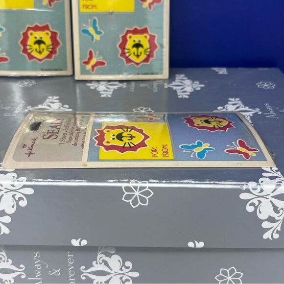 Set of 3 Vintage Hallmark Self adhesive Seals Lion Butterfly NWT - Picture 3 of 4